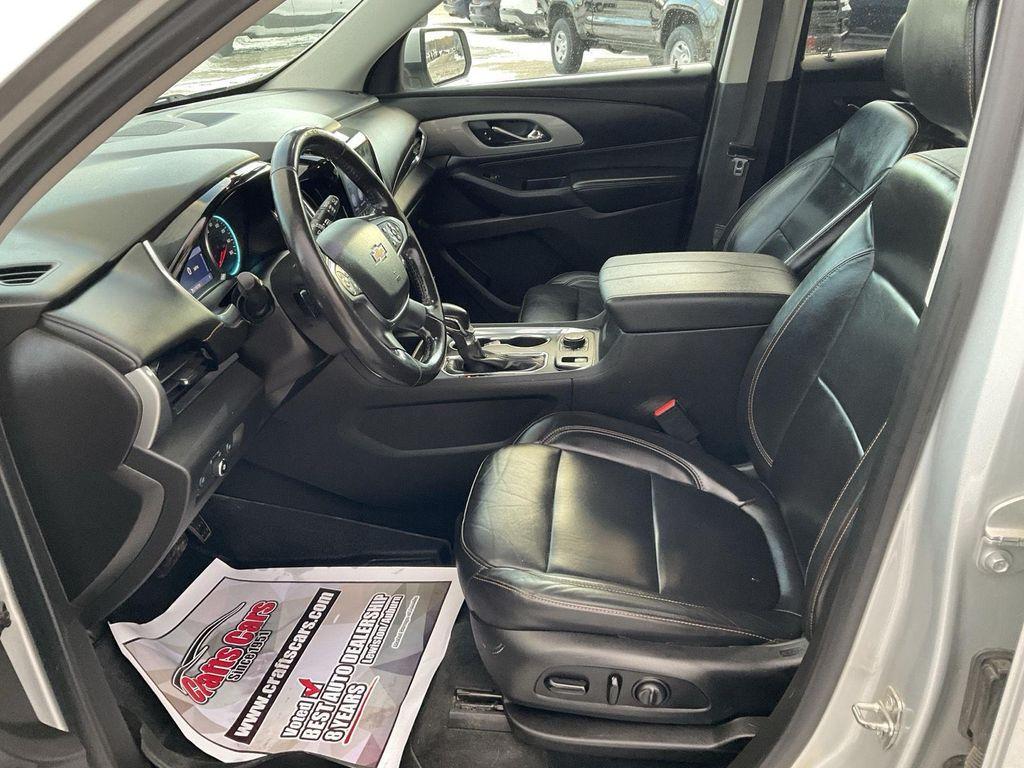 used 2021 Chevrolet Traverse car, priced at $17,990