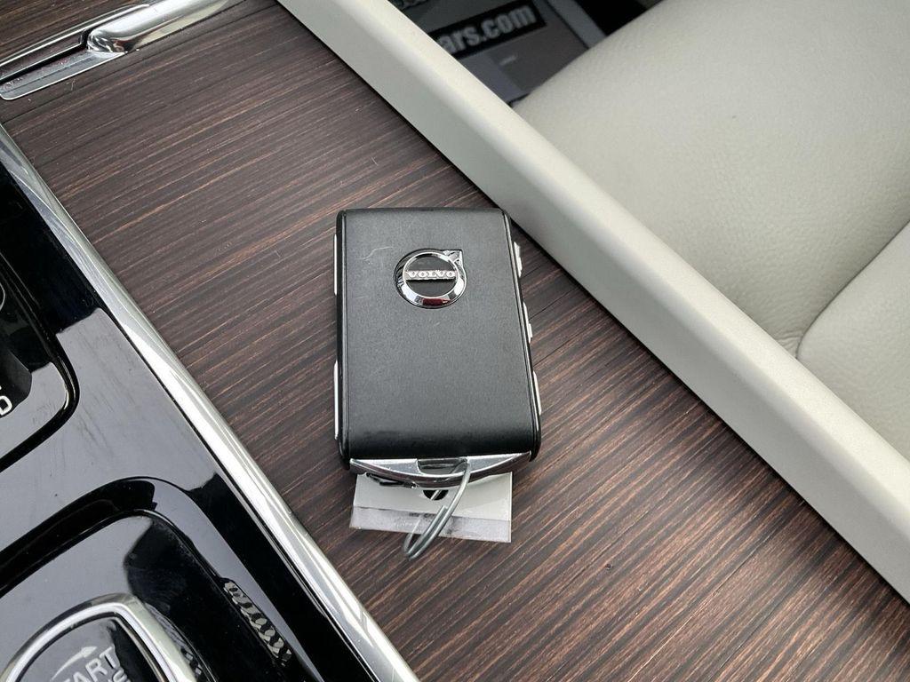 used 2022 Volvo XC60 car, priced at $23,990