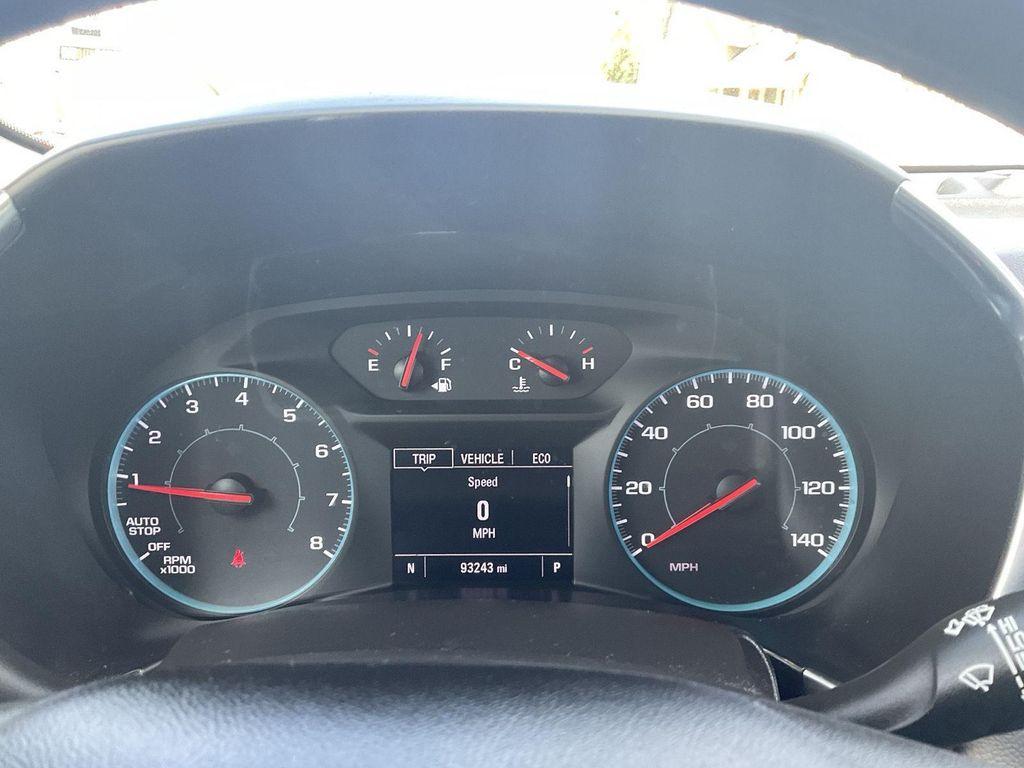 used 2022 Chevrolet Equinox car, priced at $16,990