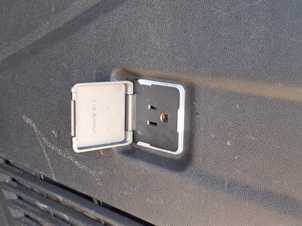 used 2024 GMC Yukon XL car, priced at $42,484