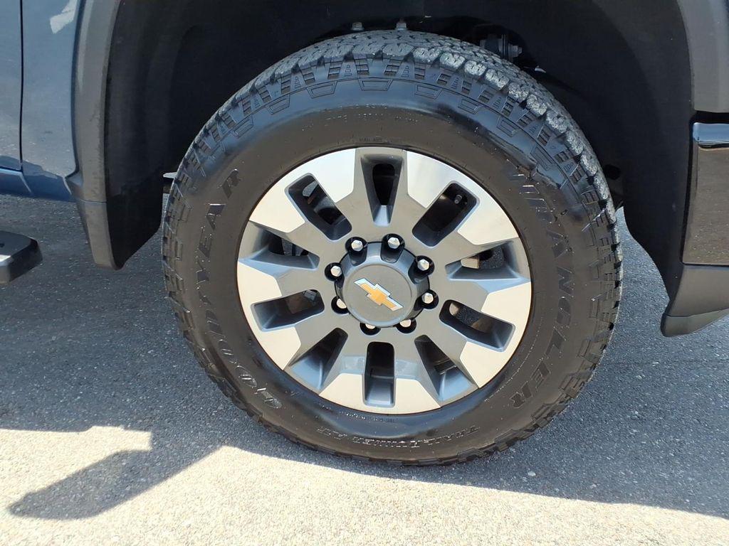 used 2024 Chevrolet Silverado 2500 car, priced at $52,994