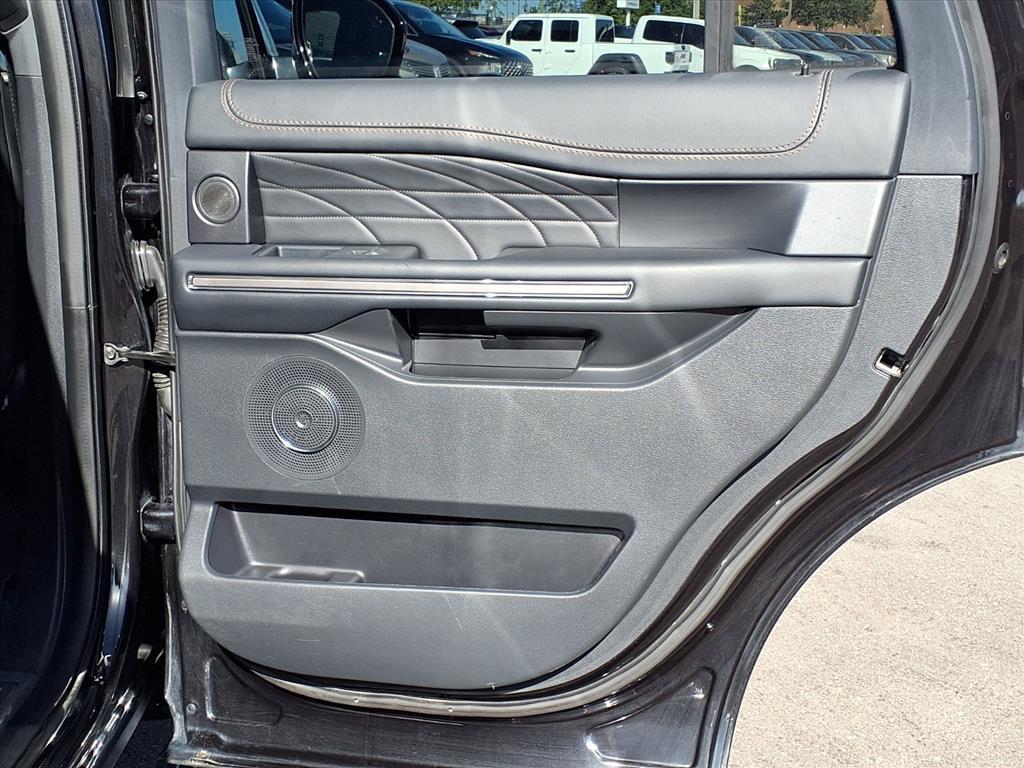 used 2022 Ford Expedition car, priced at $40,994