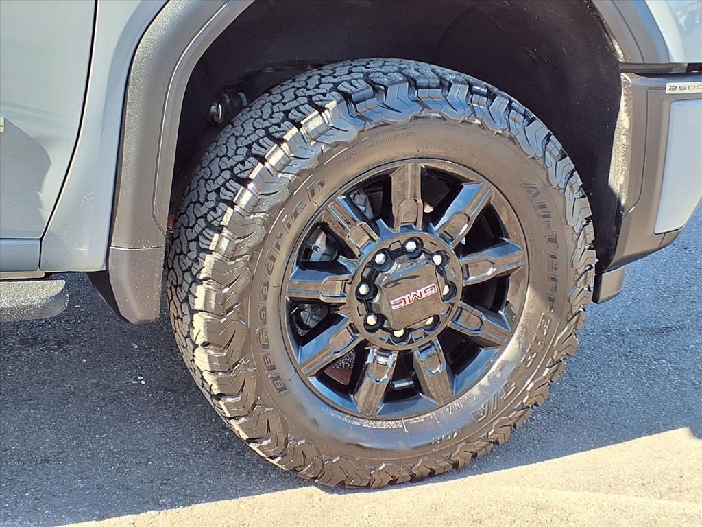 used 2025 GMC Sierra 2500 car, priced at $73,484