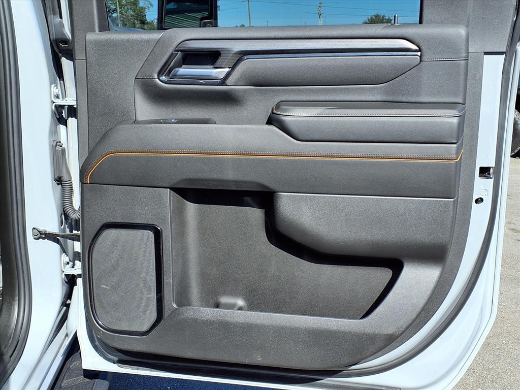 used 2025 GMC Sierra 2500 car, priced at $73,484