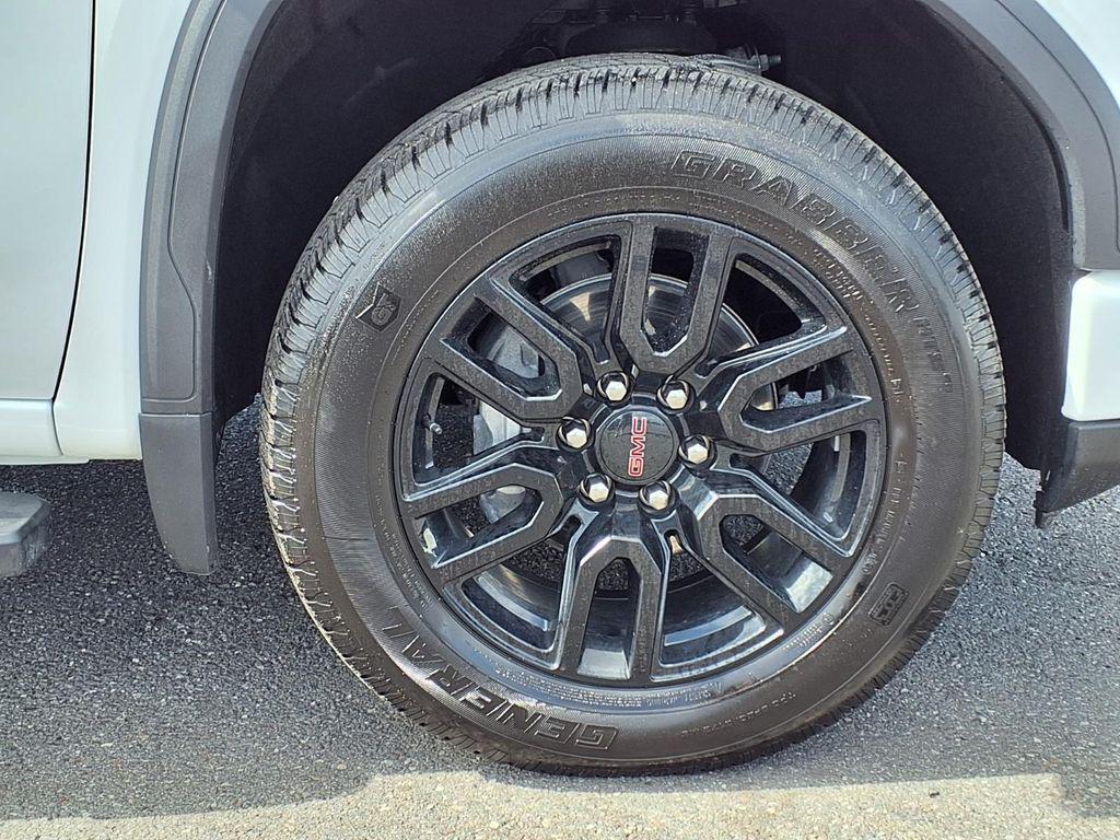 used 2025 GMC Sierra 1500 car, priced at $38,997