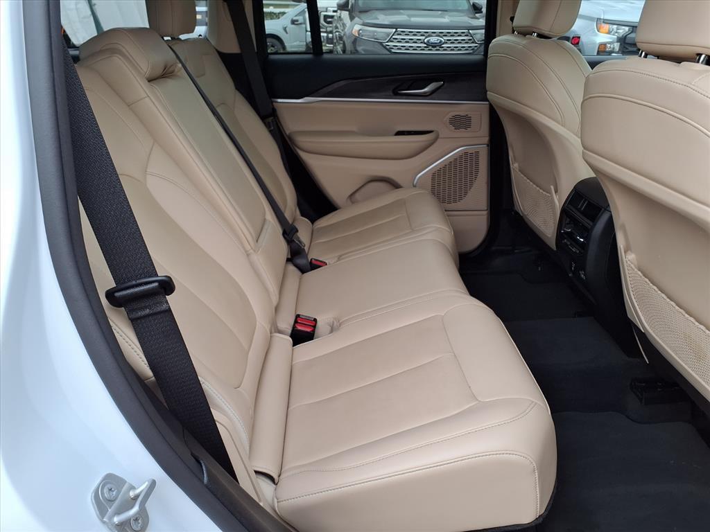 used 2022 Jeep Grand Cherokee car, priced at $23,484