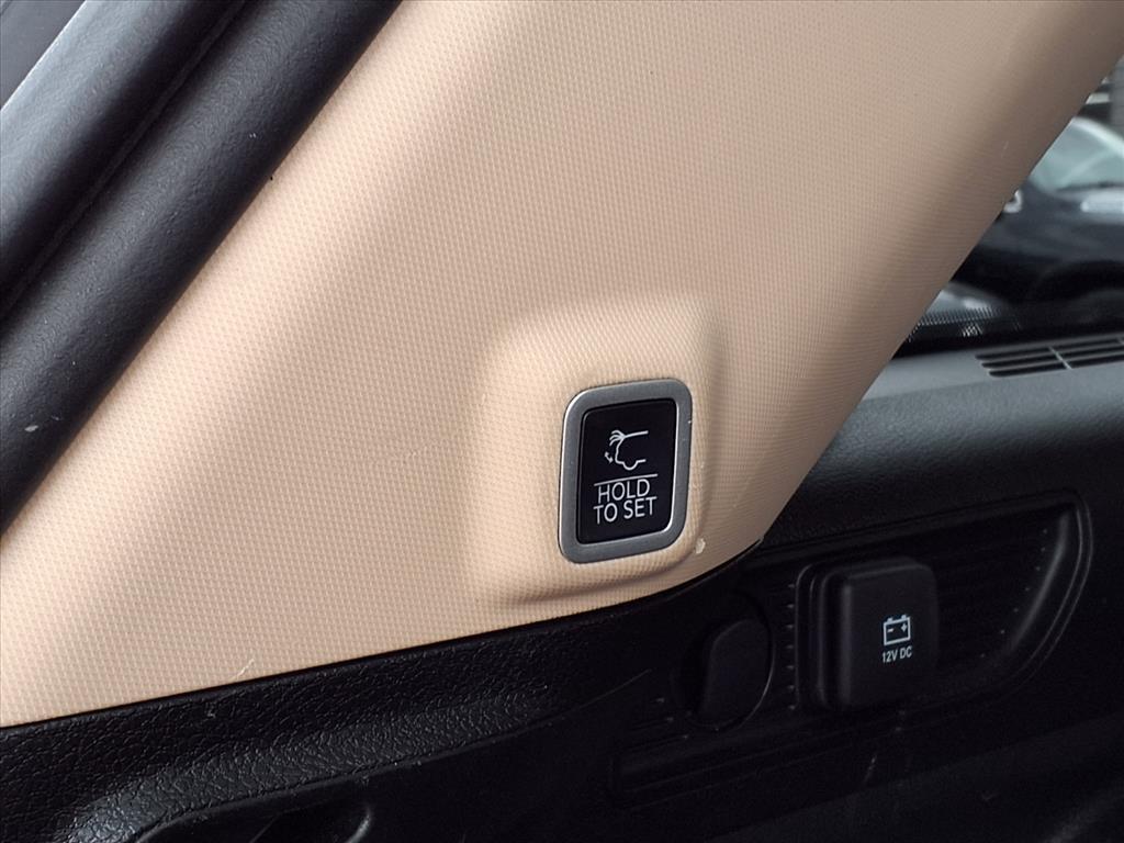 used 2022 Jeep Grand Cherokee car, priced at $23,484