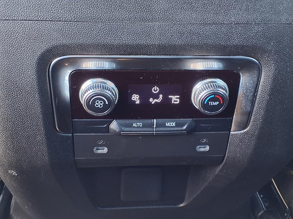 used 2024 GMC Yukon XL car, priced at $41,484