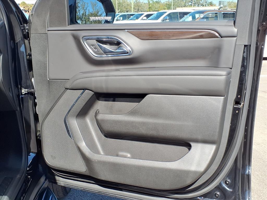 used 2024 GMC Yukon XL car, priced at $43,484