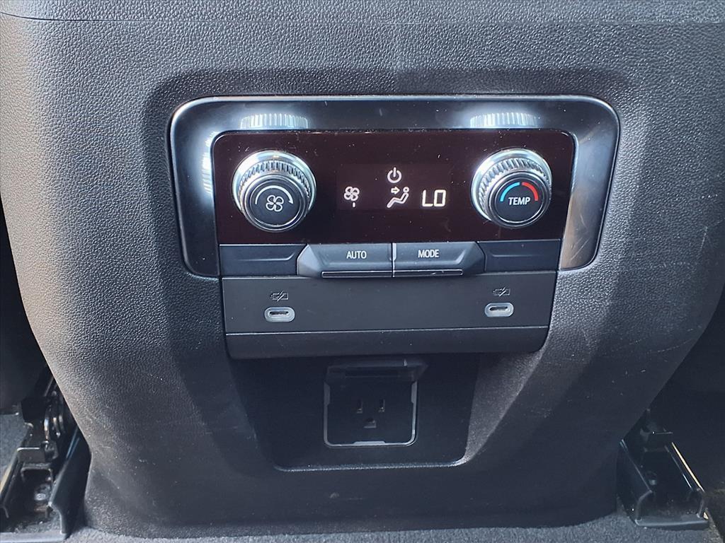 used 2024 GMC Yukon XL car, priced at $43,484