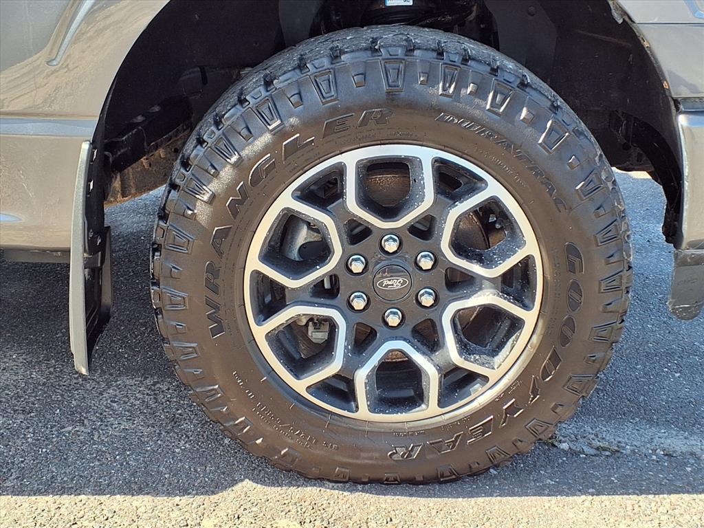 used 2022 Ford F-150 car, priced at $35,994