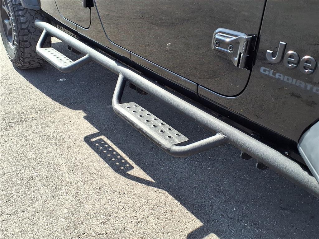 used 2020 Jeep Gladiator car, priced at $22,484