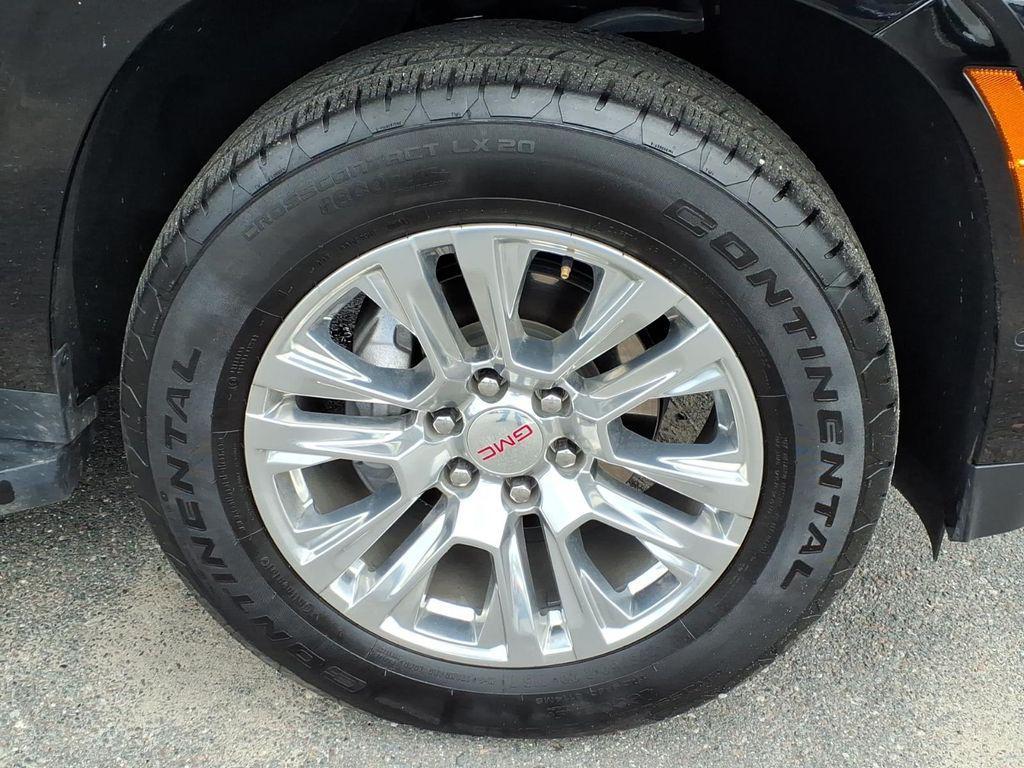 used 2025 GMC Yukon car, priced at $61,997