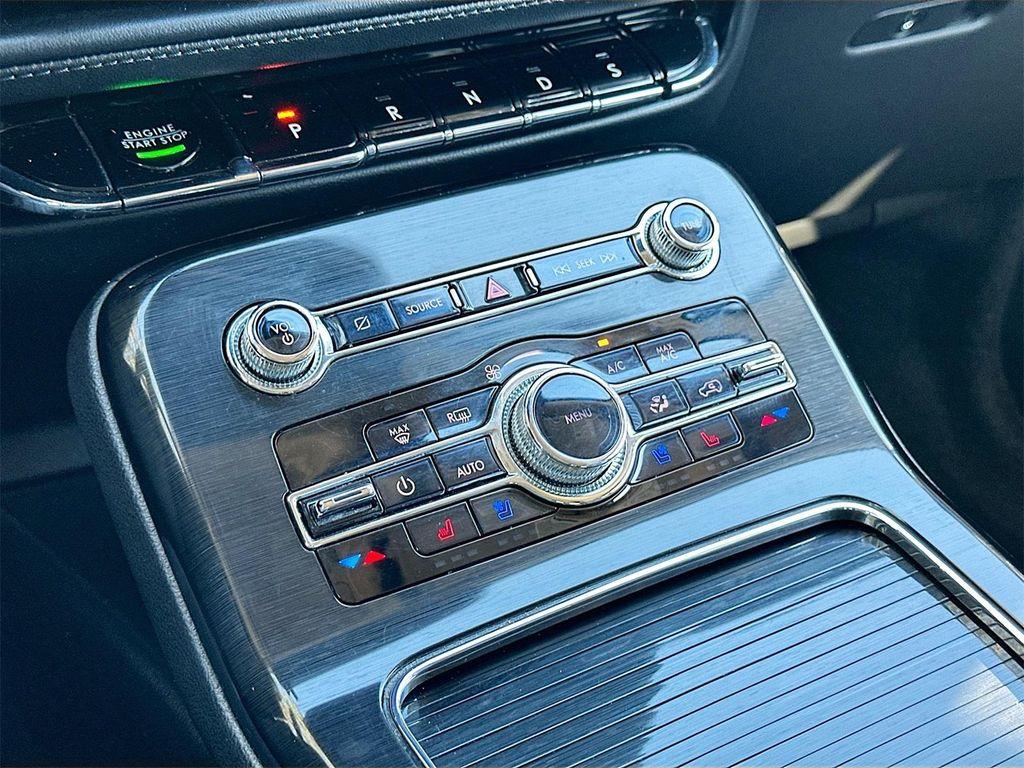 used 2022 Lincoln Nautilus car, priced at $30,496