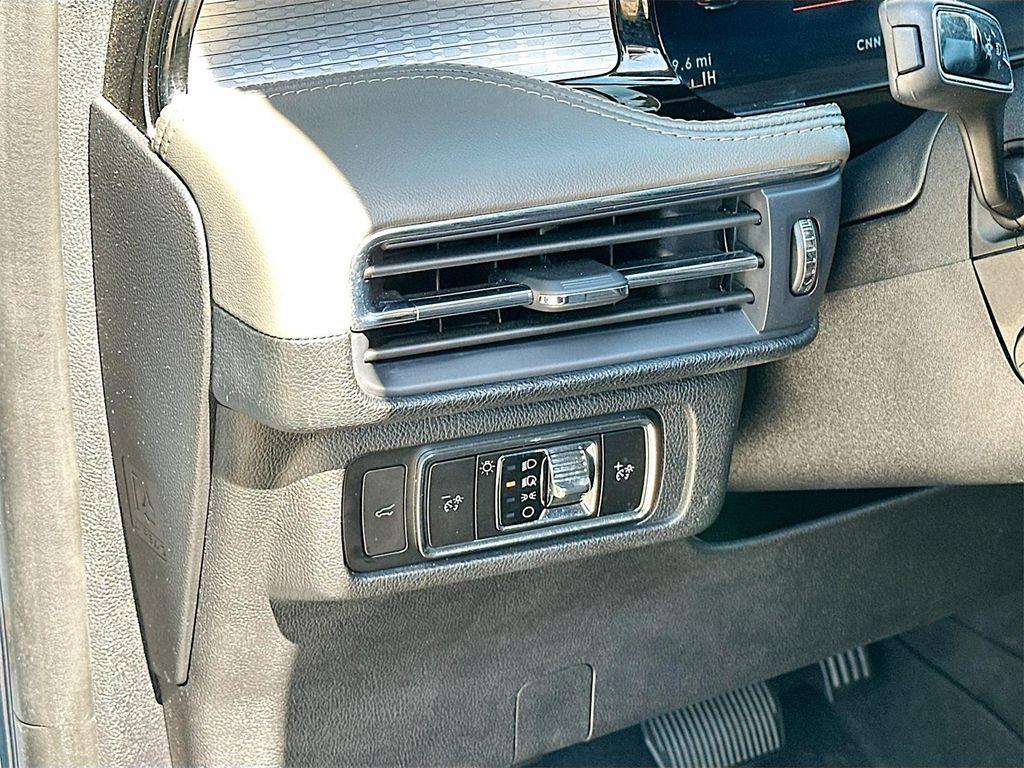 used 2023 Lincoln Corsair car, priced at $27,036