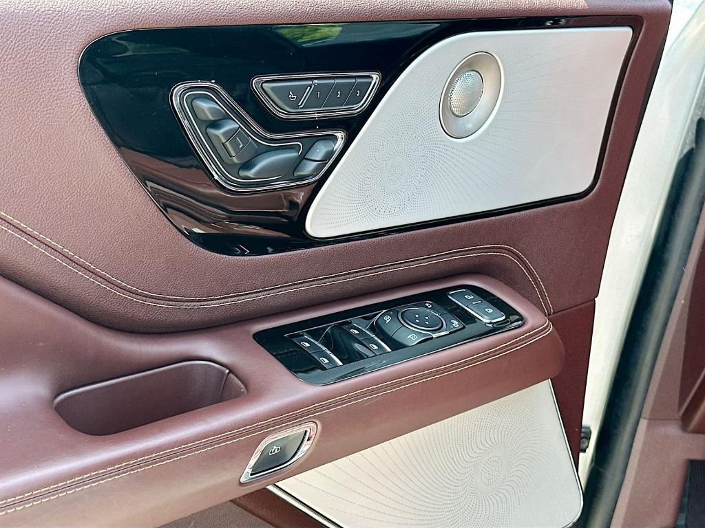 used 2024 Lincoln Aviator car, priced at $59,823