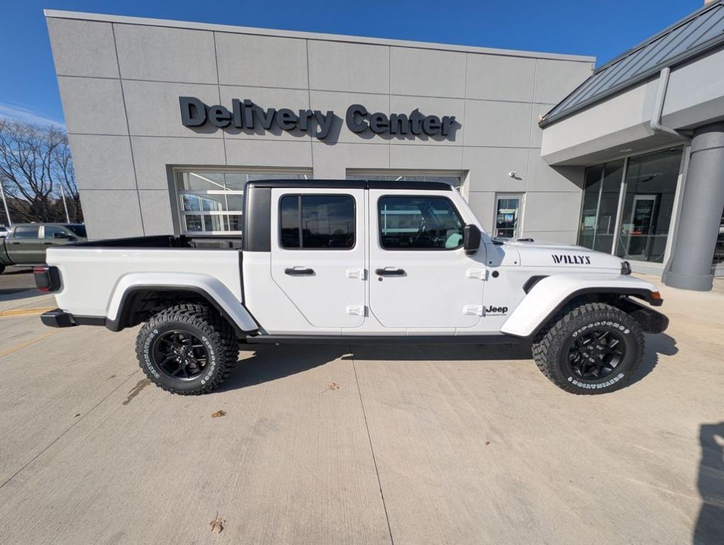 new 2026 Jeep Gladiator car, priced at $47,885