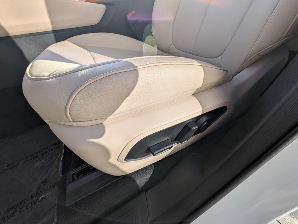 new 2025 Jeep Grand Cherokee car, priced at $41,915