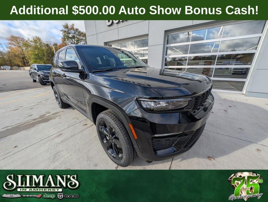 new 2025 Jeep Grand Cherokee car, priced at $46,735