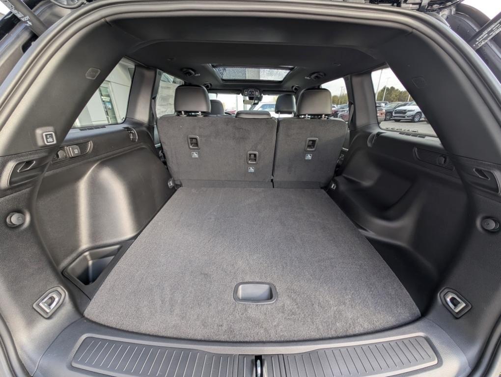 new 2025 Jeep Grand Cherokee car, priced at $46,235