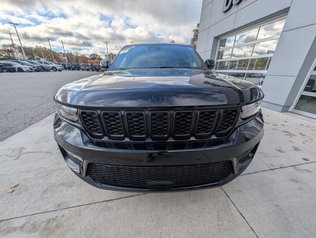 new 2025 Jeep Grand Cherokee car, priced at $46,235
