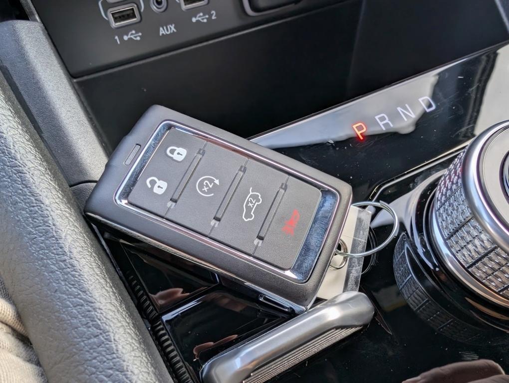 new 2025 Jeep Grand Cherokee car, priced at $46,235