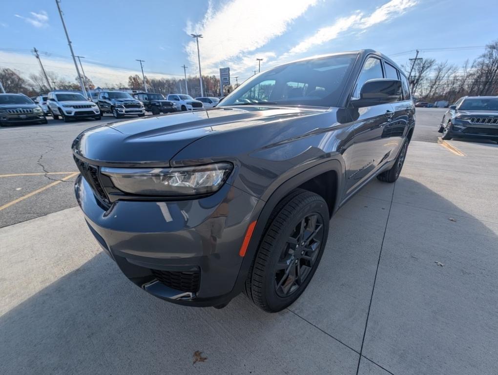 new 2025 Jeep Grand Cherokee L car, priced at $48,335