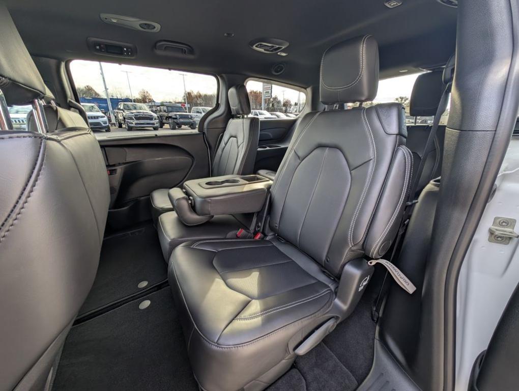new 2026 Chrysler Pacifica car, priced at $40,560