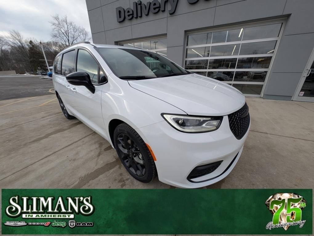 new 2026 Chrysler Pacifica car, priced at $43,537