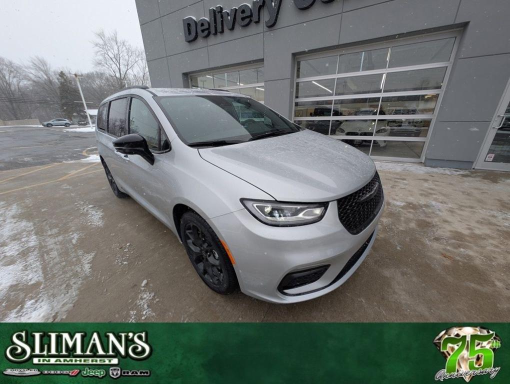 new 2026 Chrysler Pacifica car, priced at $42,905