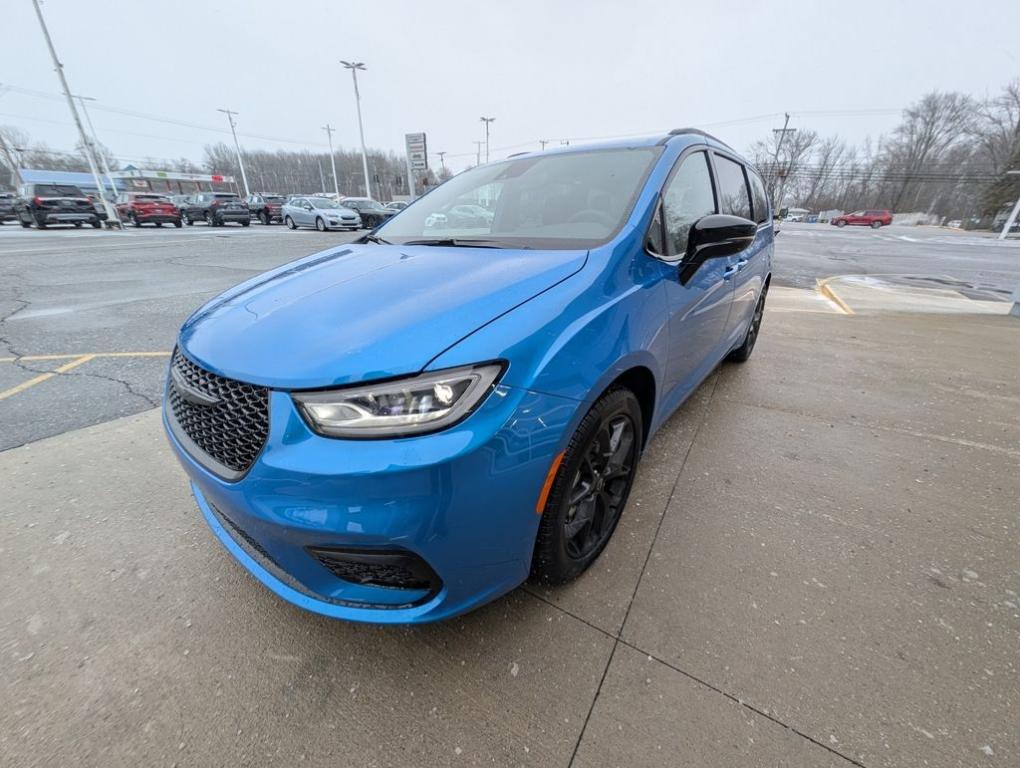 new 2026 Chrysler Pacifica car, priced at $42,905