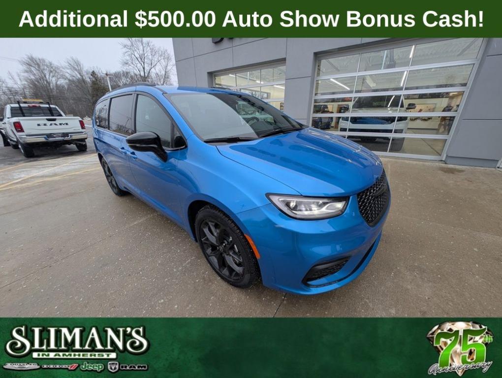 new 2026 Chrysler Pacifica car, priced at $42,905