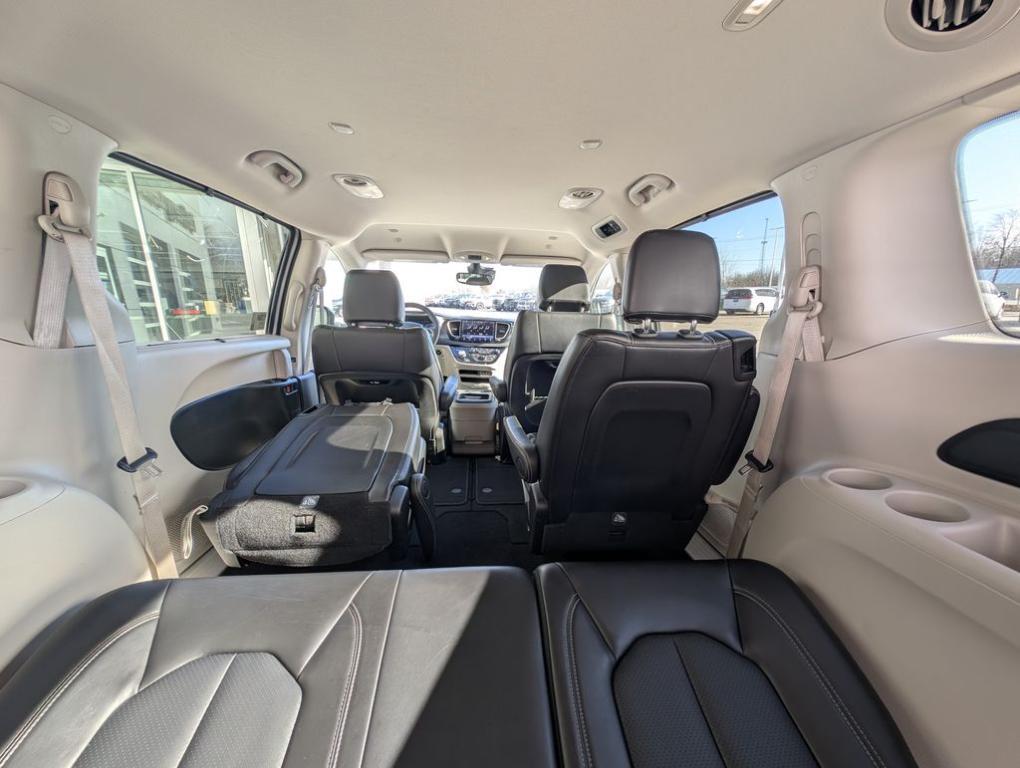 used 2024 Chrysler Pacifica car, priced at $27,500