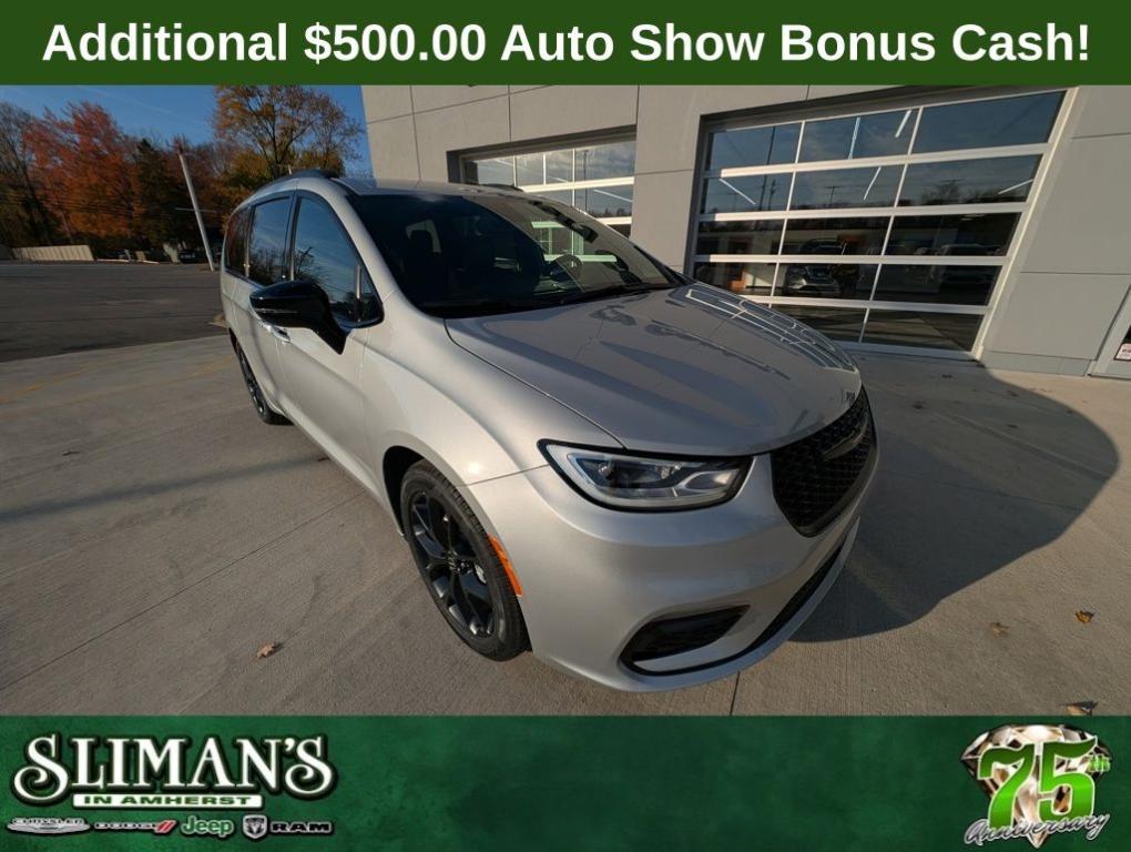 new 2026 Chrysler Pacifica car, priced at $42,800