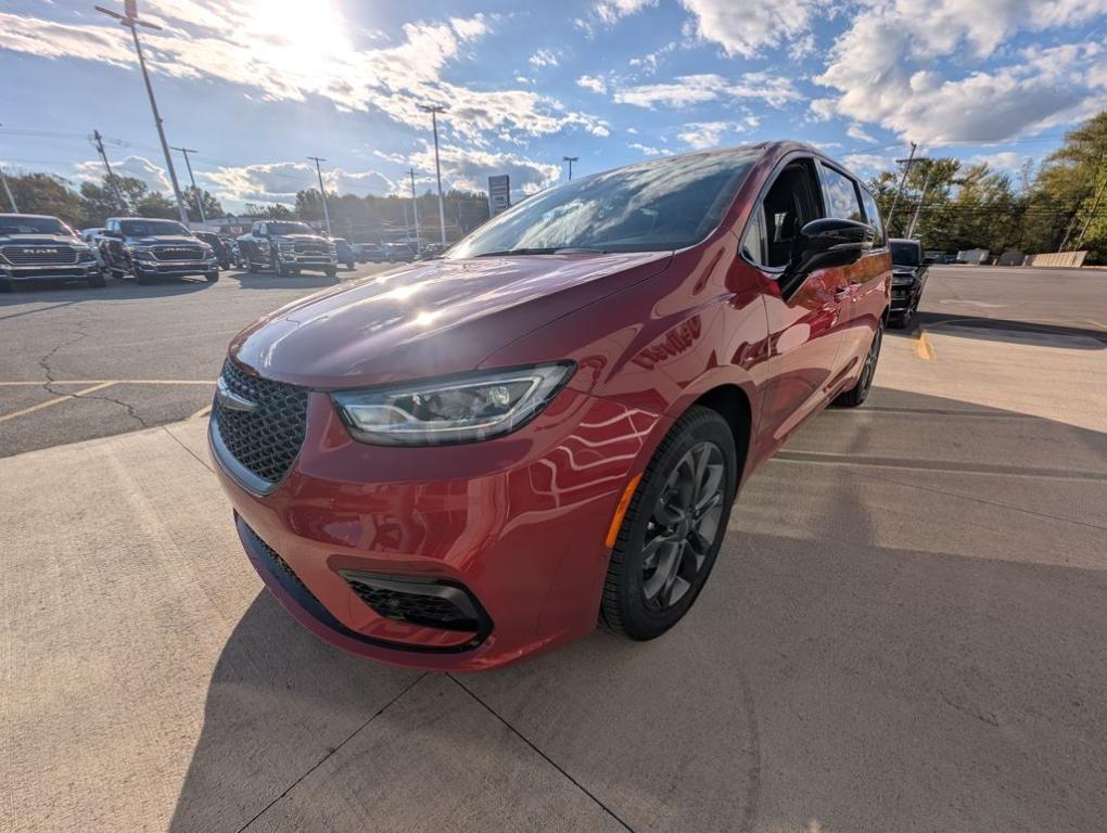 new 2026 Chrysler Pacifica car, priced at $42,680