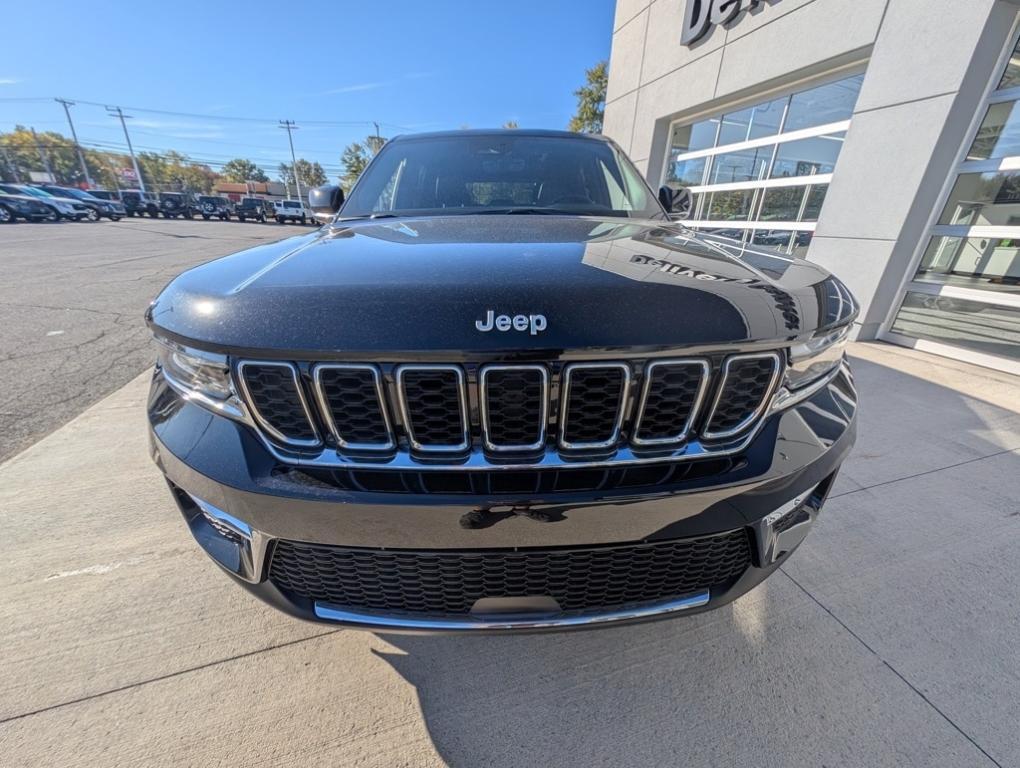 new 2025 Jeep Grand Cherokee car, priced at $44,010