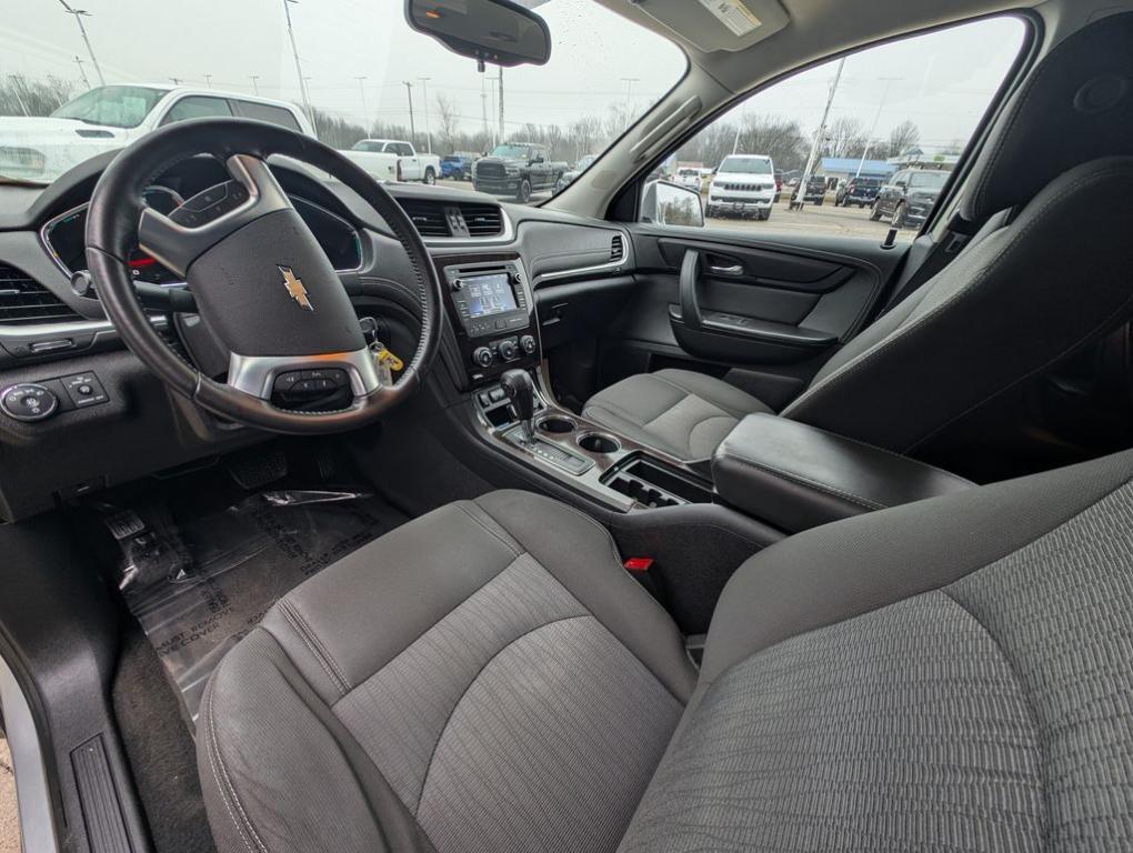 used 2015 Chevrolet Traverse car, priced at $9,950