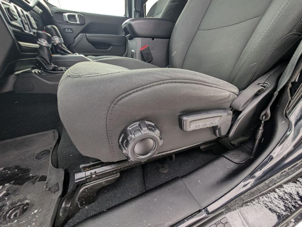 used 2022 Jeep Wrangler Unlimited car, priced at $27,500