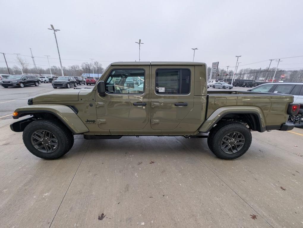 new 2026 Jeep Gladiator car, priced at $47,939