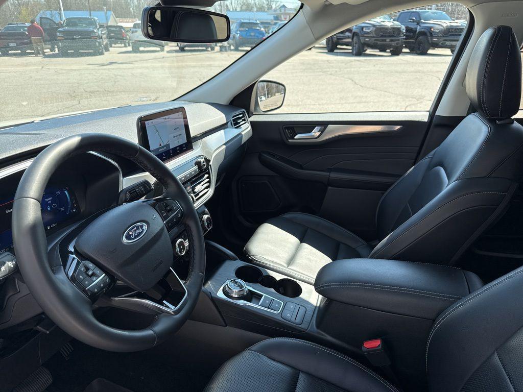 used 2022 Ford Escape car, priced at $23,500