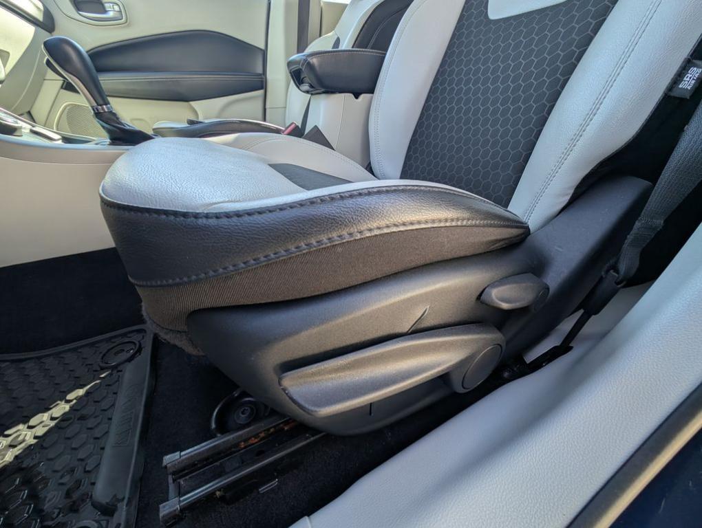 used 2019 Jeep Compass car, priced at $15,000