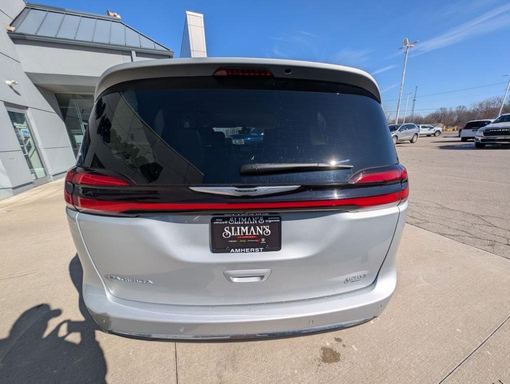 used 2024 Chrysler Pacifica car, priced at $27,994