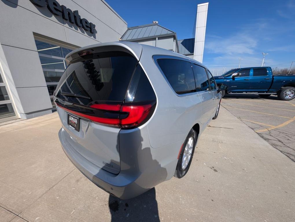 used 2024 Chrysler Pacifica car, priced at $27,994