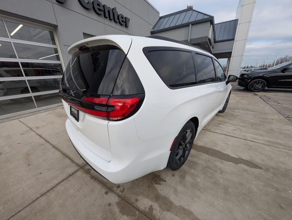 new 2026 Chrysler Pacifica car, priced at $43,905