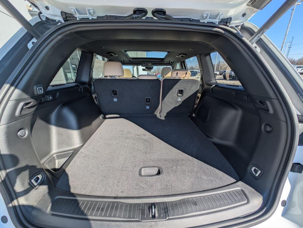 new 2026 Jeep Grand Cherokee car, priced at $48,483