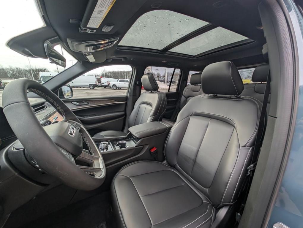 new 2026 Jeep Grand Cherokee car, priced at $47,353