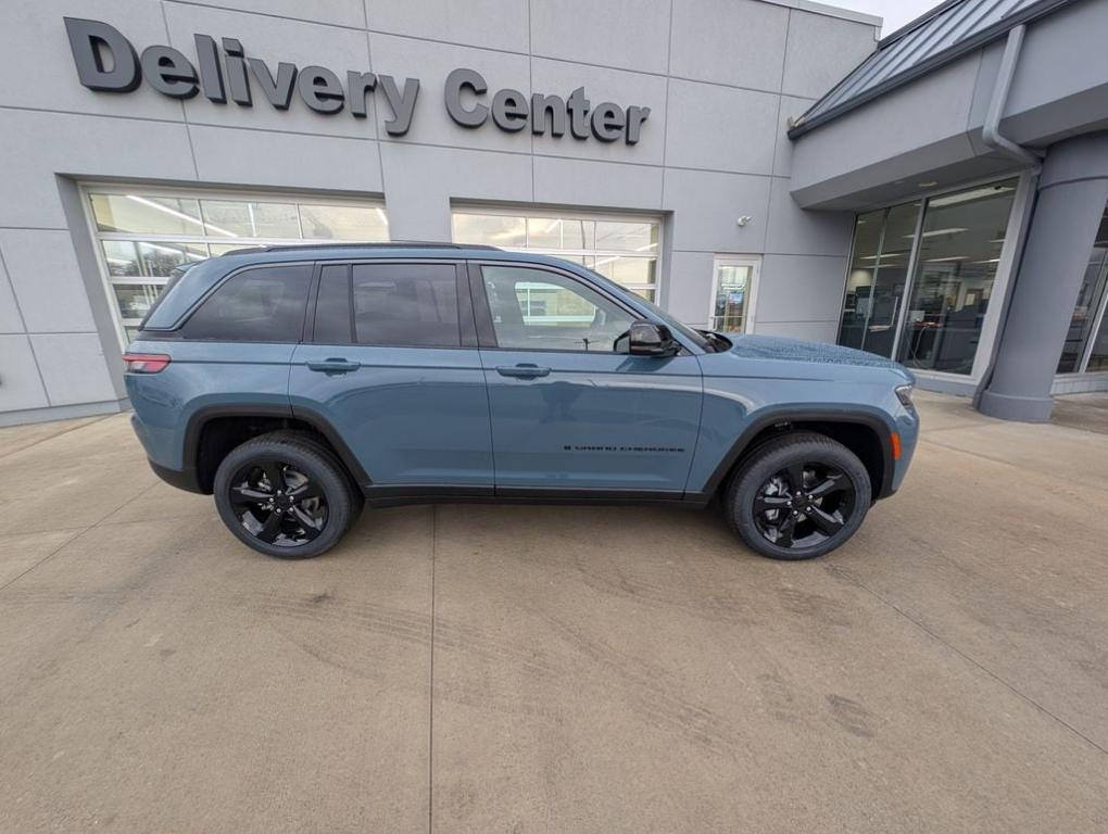 new 2026 Jeep Grand Cherokee car, priced at $47,353