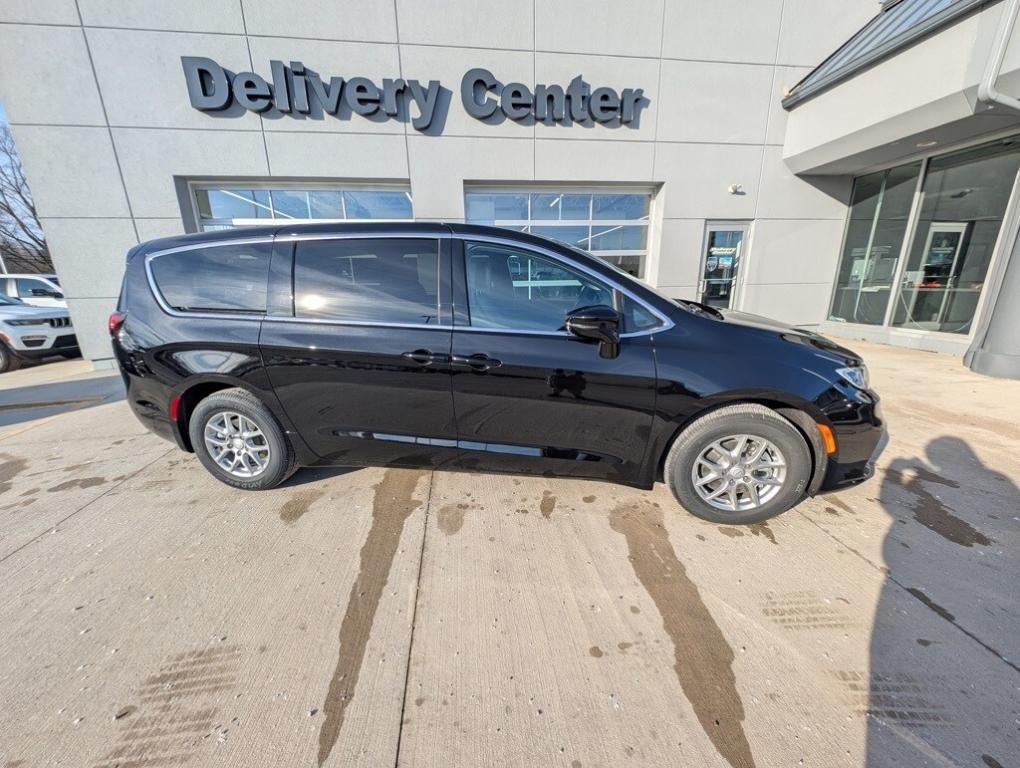 new 2026 Chrysler Pacifica car, priced at $41,584