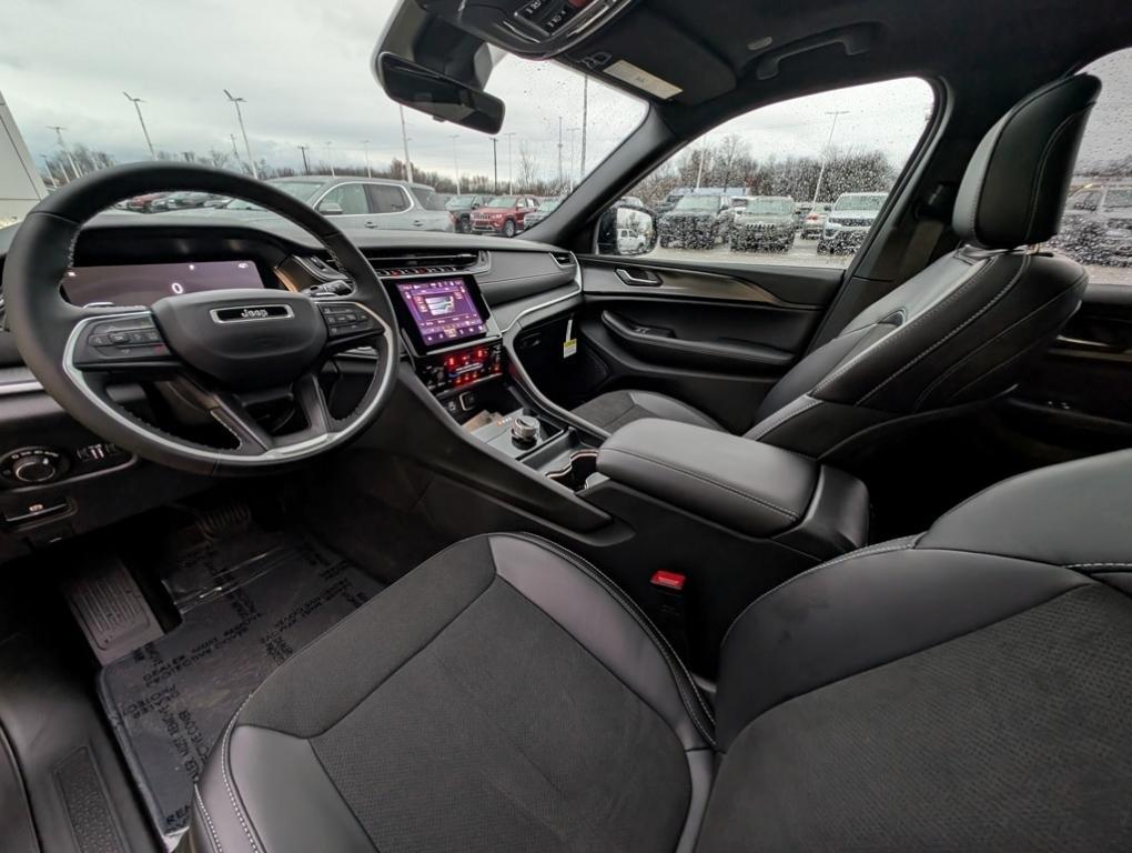 new 2025 Jeep Grand Cherokee L car, priced at $40,980