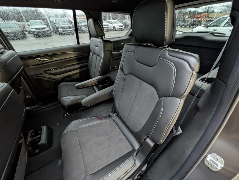 new 2025 Jeep Grand Cherokee L car, priced at $40,980